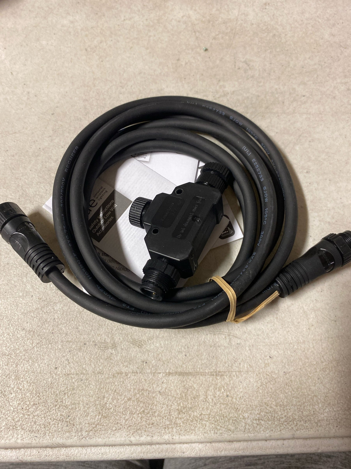 Philips hue 1748930VN 8 ft. Outdoor Low Voltage Black Cable Extension and T-Part (1-Pack)