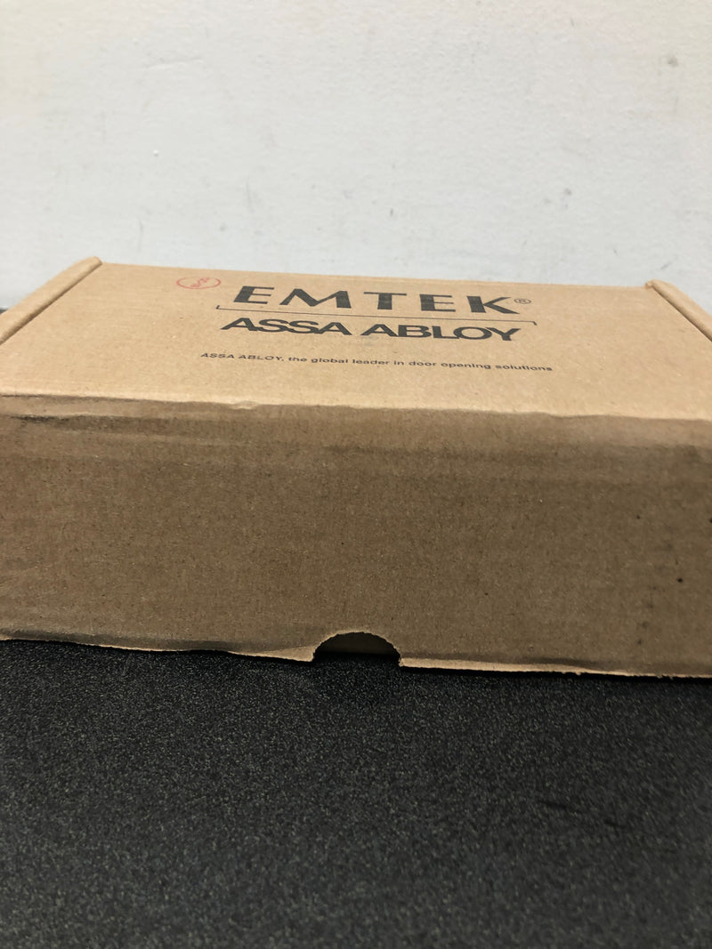 Emtek 5212ROUUS15 Round Knobset Privacy Door Knob Set with Modern Rectangular Rose - Satin Nickel