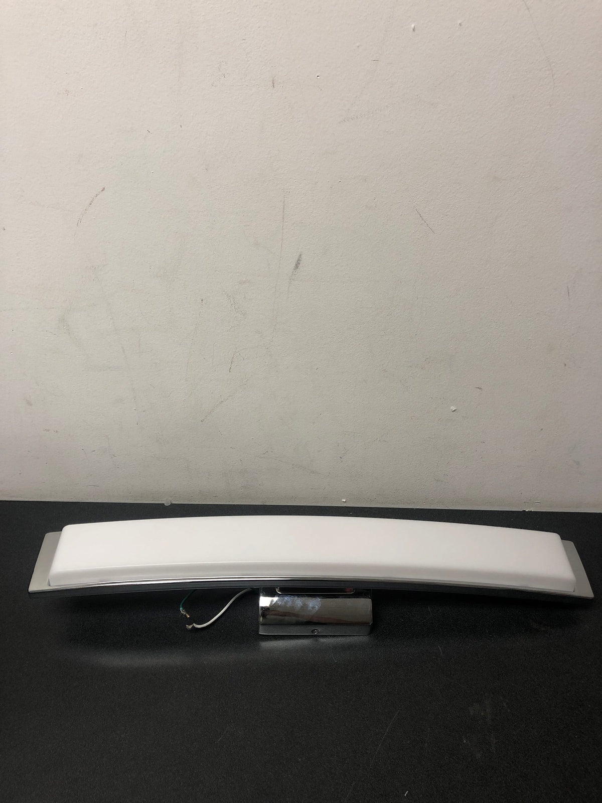 Hampton bay 537999010 Collier Heights 24 in. Chrome Curved Selectable LED Bathroom Vanity Light Bar Flush Mount with Night Light Feature