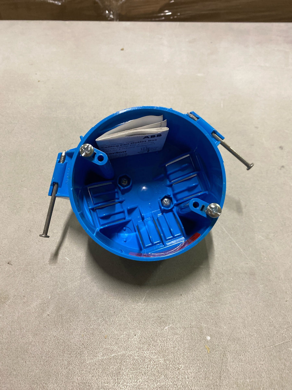 Carlon B520A-CFB 1-Gang 4 in. 20 cu. in. New Work Fan Rated Electrical Ceiling Box with Captive Nails (B520A-CFB)