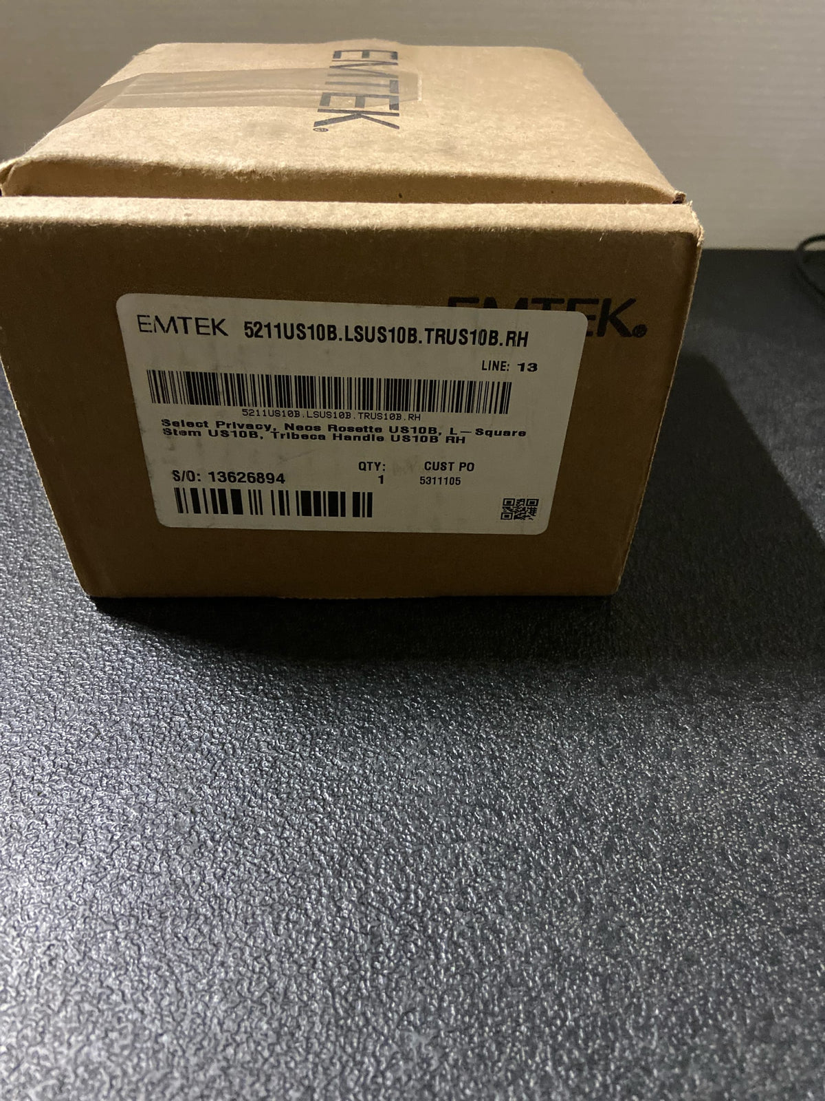 Emtek 5211US10B.LSUS10B.TRUS10B.RH Privacy, Neos Rosette US10B, L-Square Stem US10B, Tribeca Handle US...