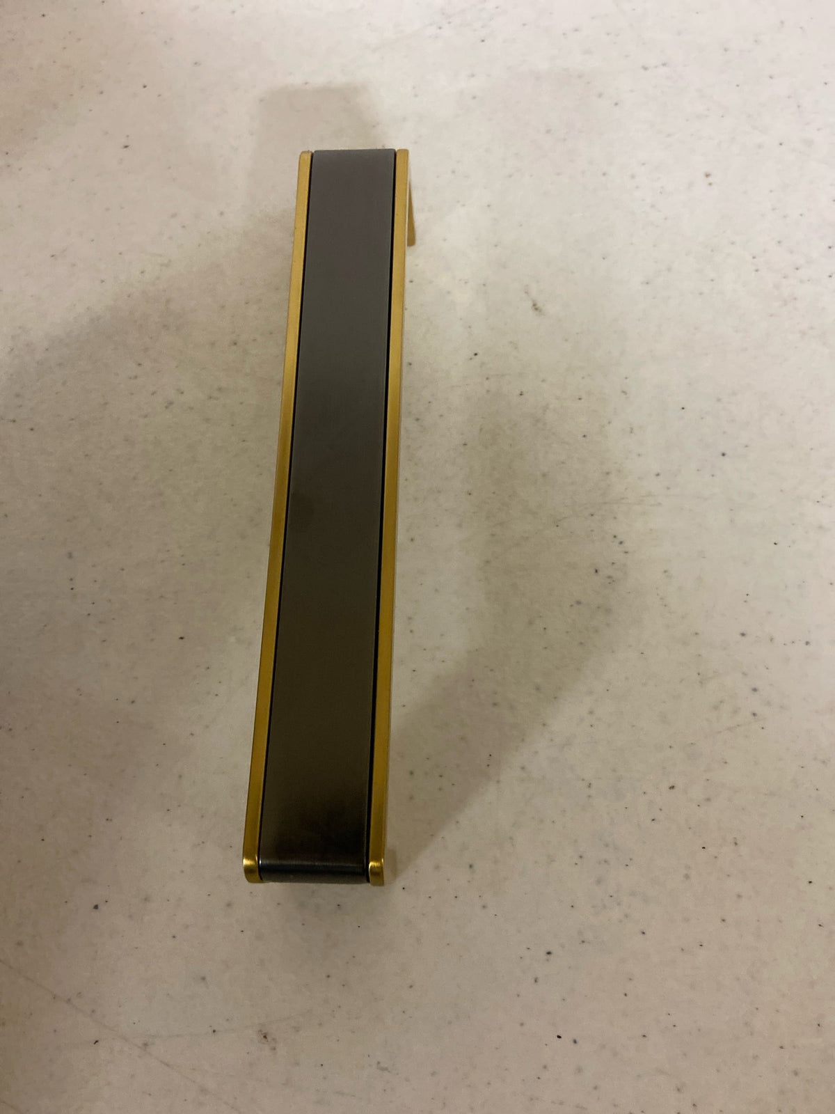 Sietto P-2000-6-G-SB Fusion 6 Inch Center to Center Handle Cabinet Pull - Gunmetal / Satin Brass