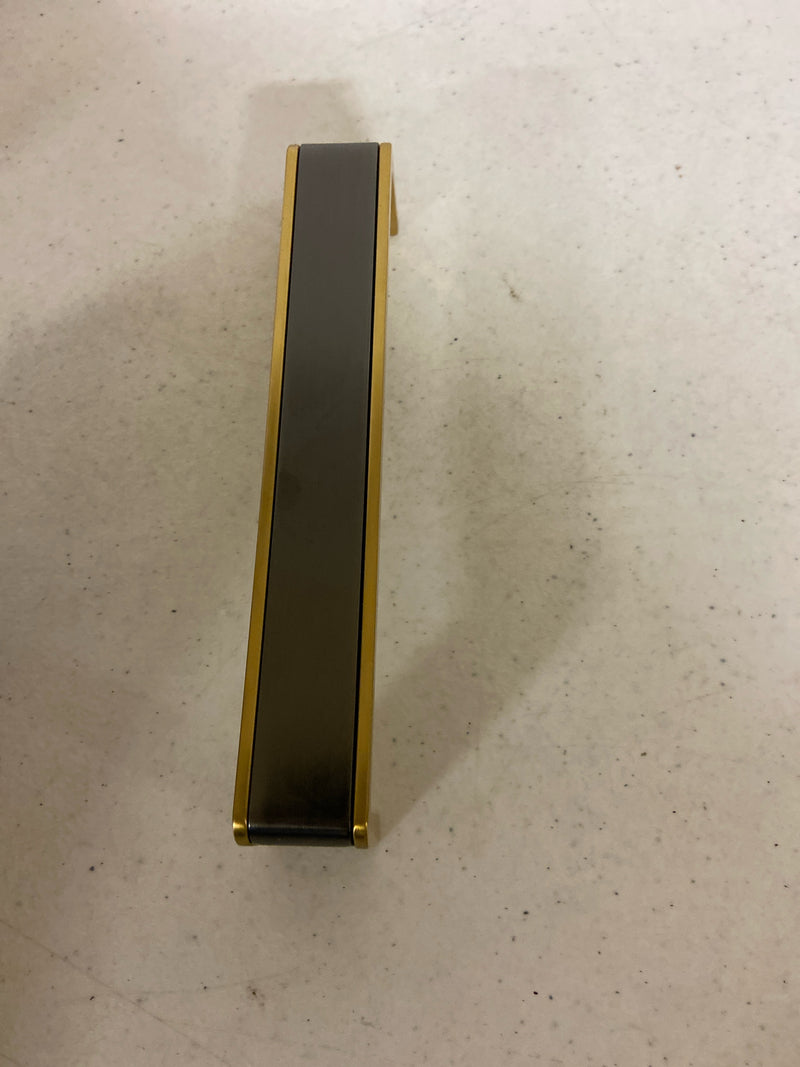 Sietto P-2000-6-G-SB Fusion 6 Inch Center to Center Handle Cabinet Pull - Gunmetal / Satin Brass