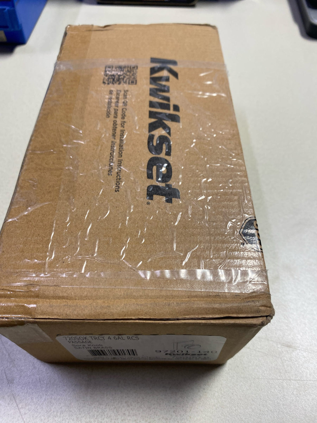 Kwikset 720SOKTRCT-4 Sora Passage Door Knob Set with Rectangle Rose - Satin Brass