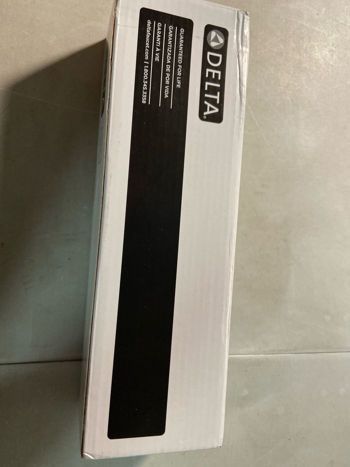 Delta 74208-BL Altado 8" Towel Bar - Matte Black