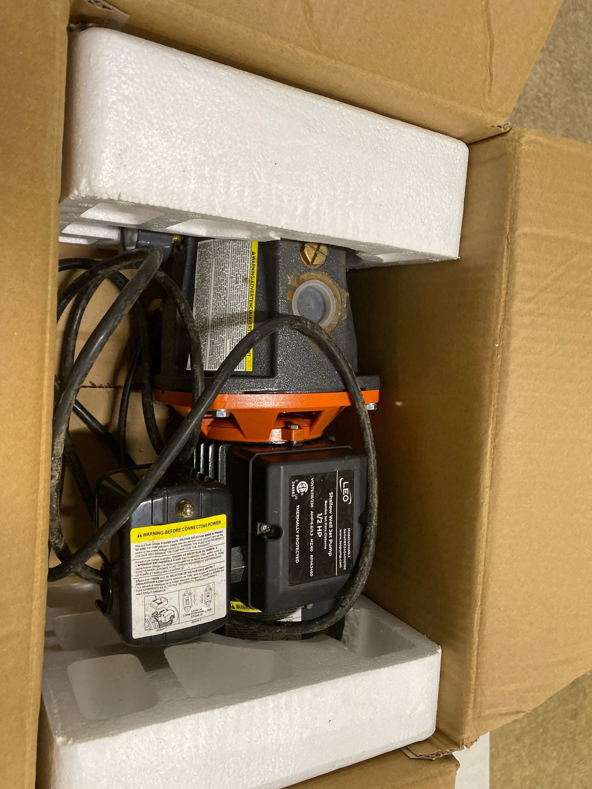 Leo Pump Convertible Well Pump - Cast Iron, Dual Voltage Motor, Shallow & Deep Well, Includes Ejector, 1-1/4″ NPT Suction, 1″ NPT Discharge, 30-50 PSI Switch, 1/2HP 115V/230V/60HZ