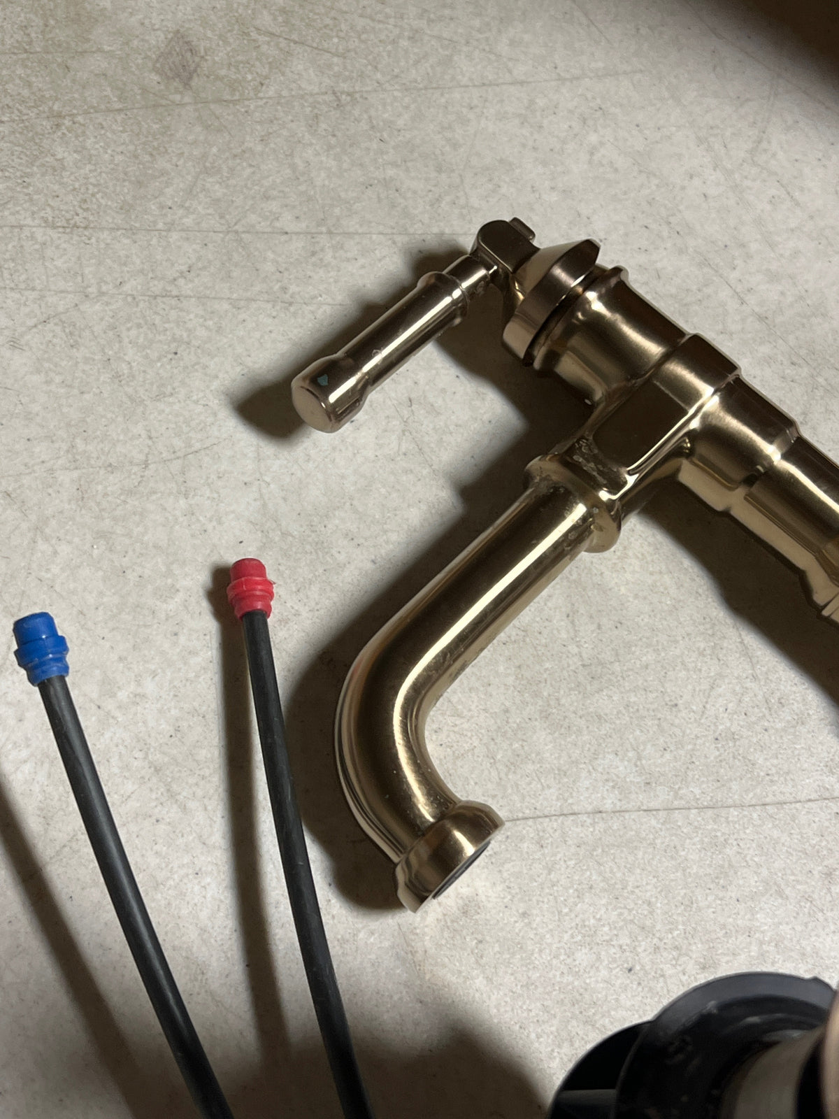 Delta 584-CZ-PR-DST Broderick 1.2 GPM Single Hole Bathroom Faucet with Push Pop-Up Drain Assembly and Lever Handle - Lumicoat Champagne Bronze