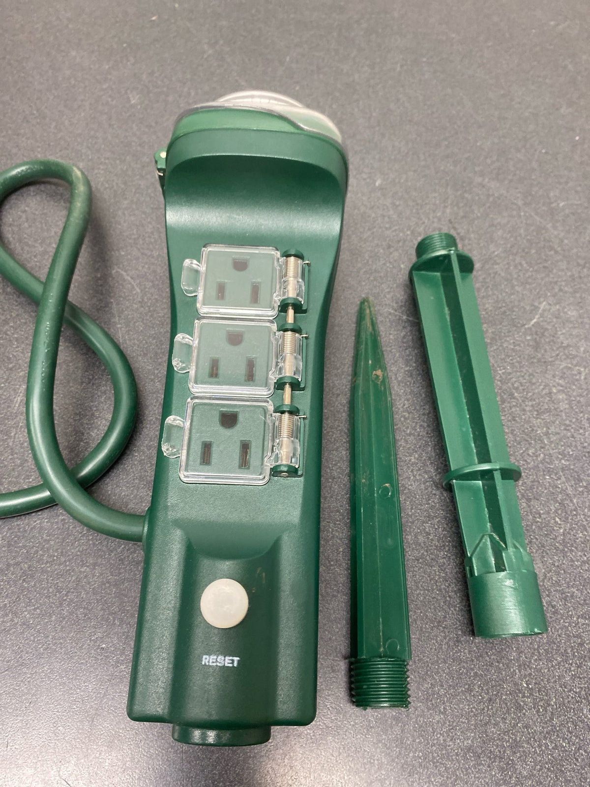 Defiant YLT-37-1TM Outdoor Yard Stake with Mechanical Timer