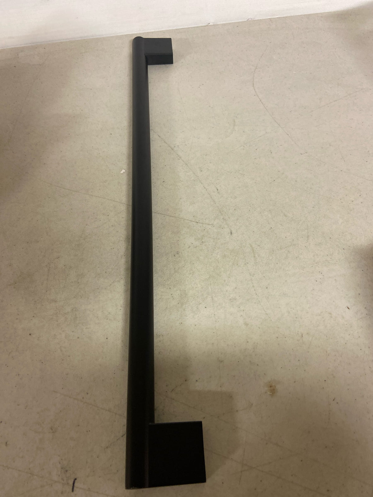 Amerock Versa 18 inch (457mm) Center-to-Center Matte Black Appliance Pull, BP55535FB