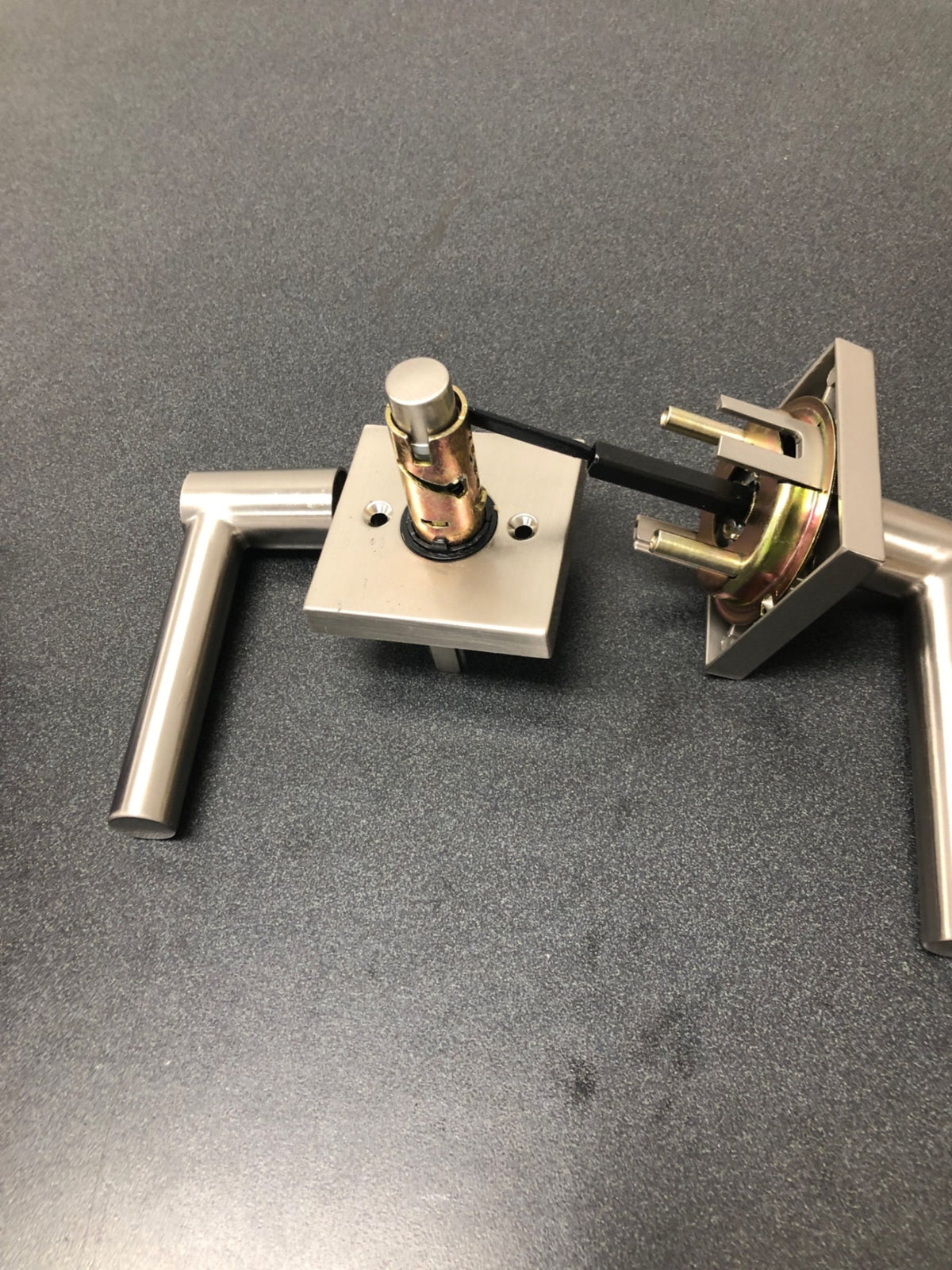 Kwikset 156MILSQT-15S Milan Single Cylinder Keyed Entry Door Lever Set with Square Rosette and SmartKey Technology - Satin Nickel