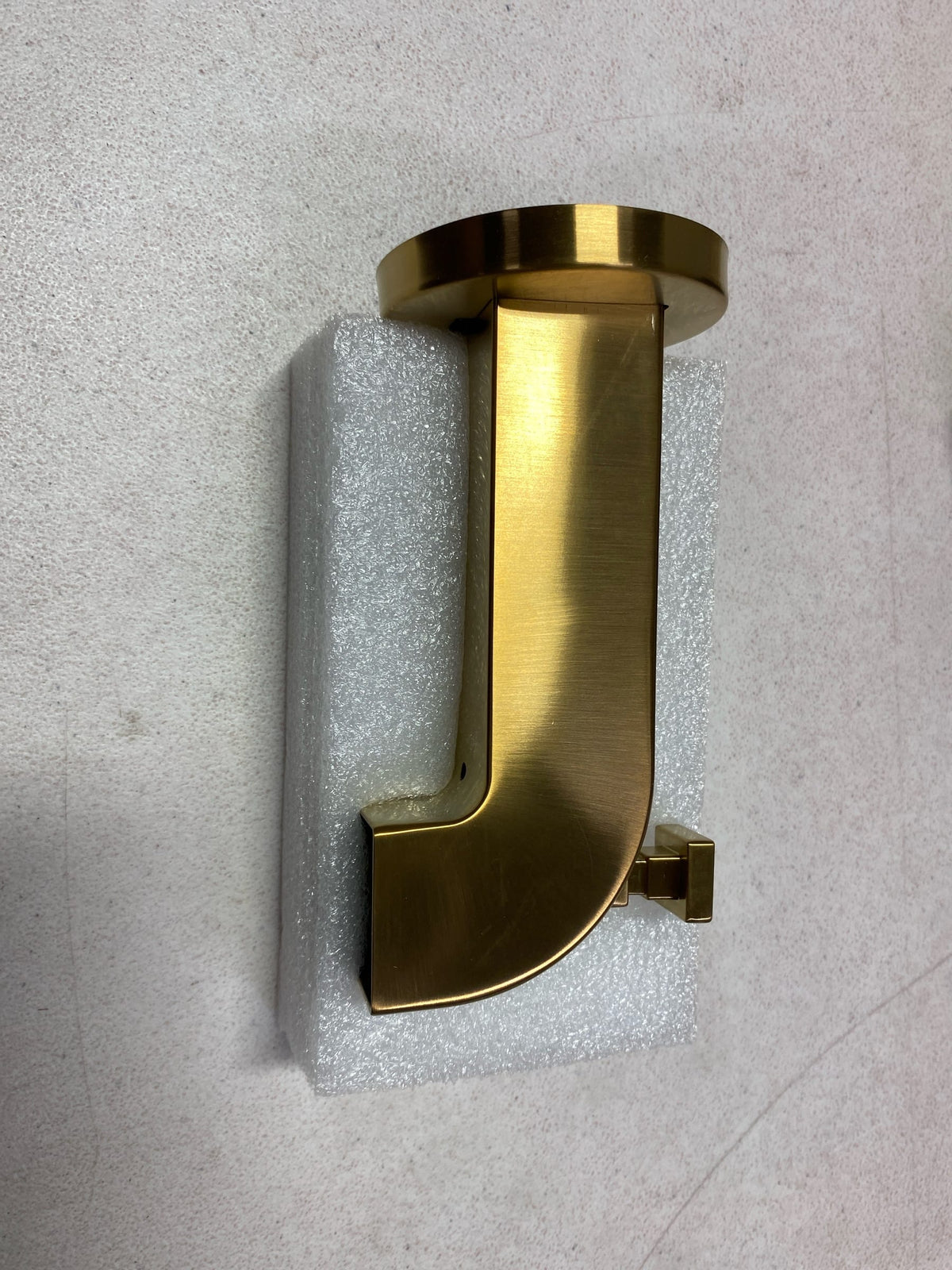 Signature Hardware 953919 Drea 5-5/8" Integrated Diverter Tub Spout - Brushed Gold