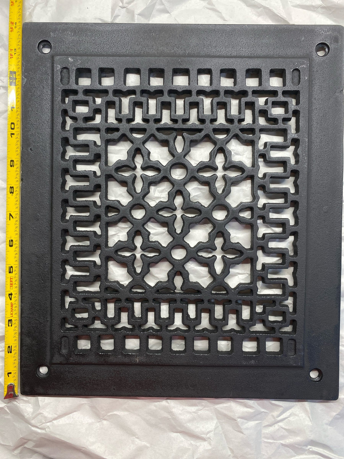 Signature Hardware 346066 Old Victorian Cast Iron Floor Register - Powder Coat - 10" x 14" (11-1/4" x 15" Overall) - Black Powder Coat