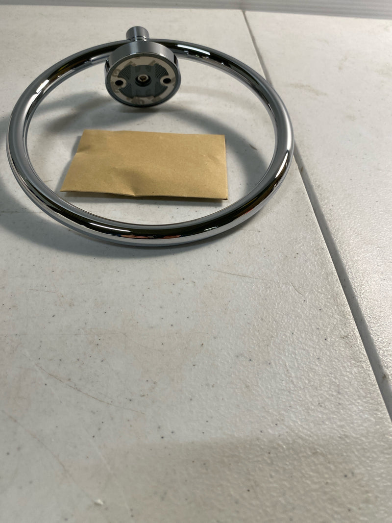 GROHE Essentials Towel Ring in StarLight Chrome-40365001