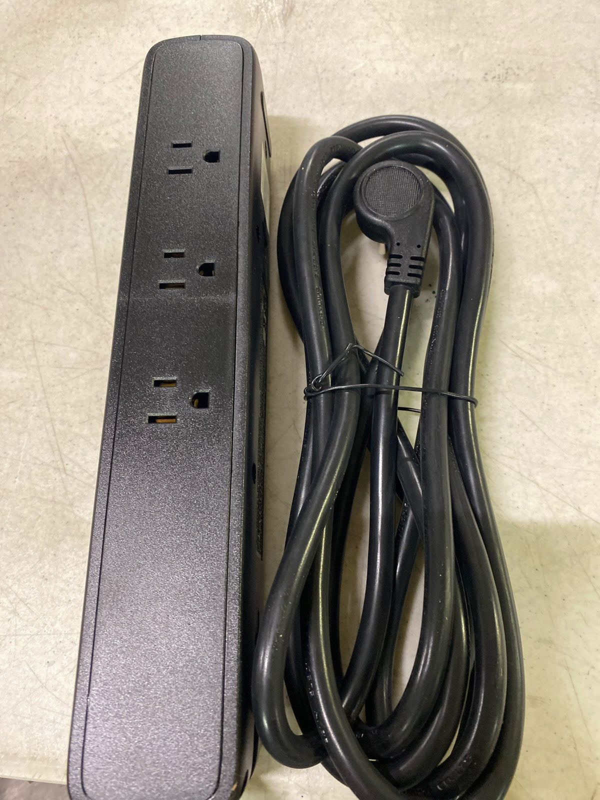 Commercial electric LTS-P04 12 ft. 9-Outlet Surge Protector with 1 USB-A and 2 USB-C, Black