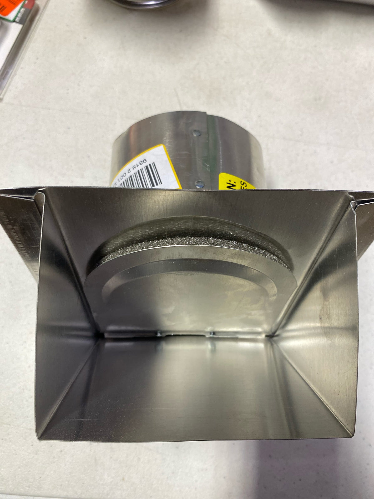 GAF Master Flow 4 in. Aluminium Round Wall Vent with Foam Gasket and Screen - for use as The Outside sidewall Termination of Kitchen and Bath Fans, Range Hoods, Microwave Venting or Other Needs