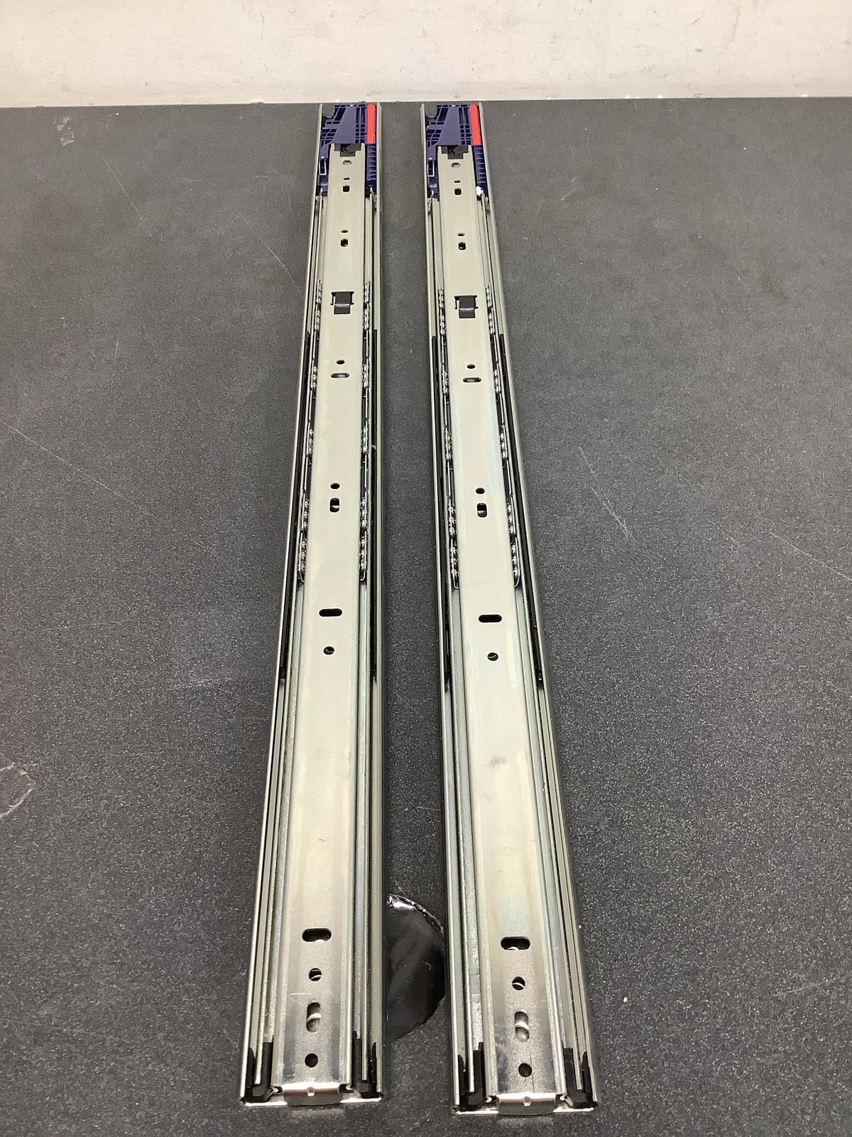 Knape and Vogt KV8450FMB26 8450FM Pair of 26" Soft Close Full Extension Side Mount Ball Bearing Drawer Slide with 100 Lbs. Weight Capacity - Anochrome