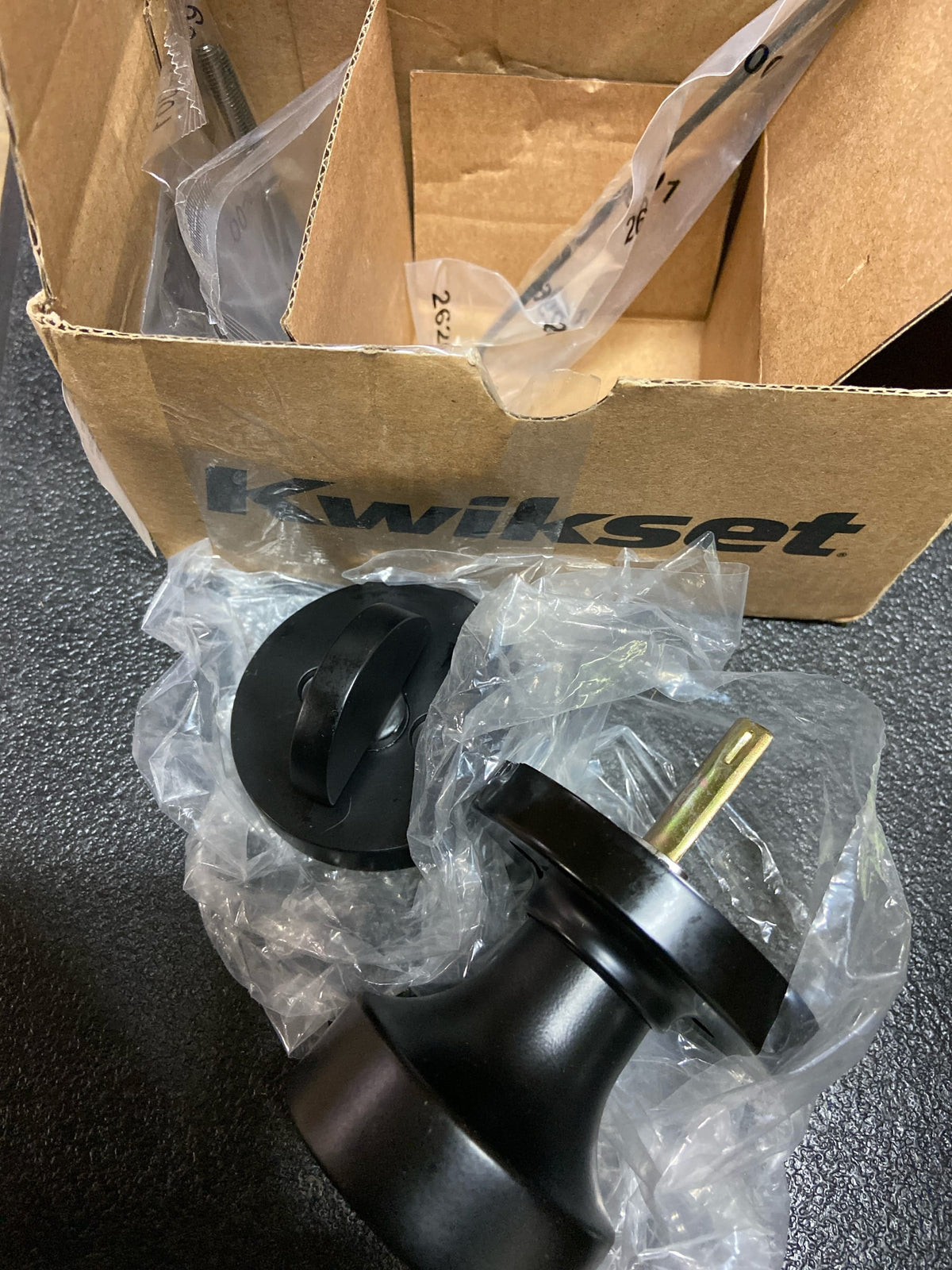 Kwikset 966PSKRDT-514.UNIV Pismo Knob Single Cylinder Interior Pack with Round Rose for Handlesets - Matte Black