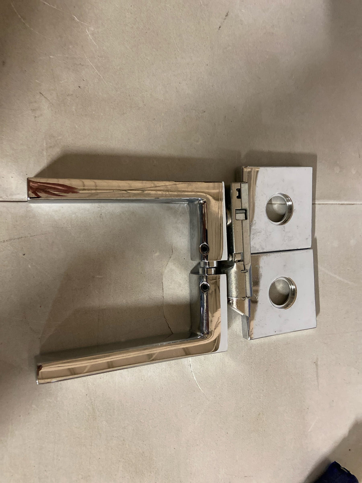 Baldwin L023260LDM L023 Left Handed Non-Turning One-Sided Dummy Door Lever with R017 Rose from the Estate Collection - Polished Chrome