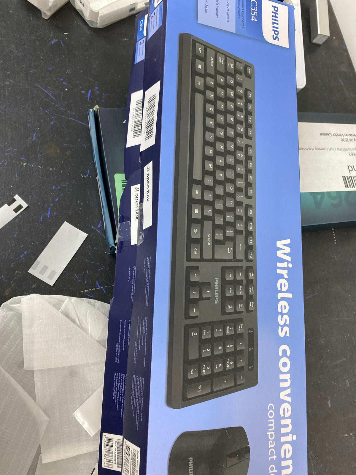 PHILIPS Wireless Keyboard and Mouse Combo | Optimized 2.4GHz Drop-Free Connection | Silent Keyboard & Ambidextrous Mouse | Unified Nano Receiver w/Long Battery Life (SPT6354)