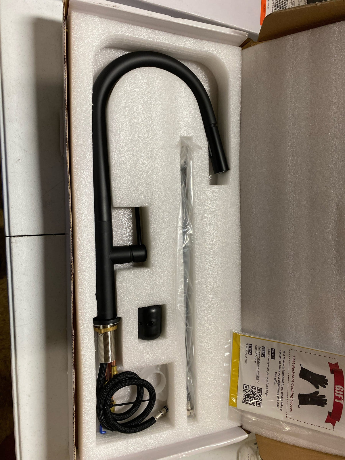 Akdy KF0021-3 Easy-Install Single-Handle Deck Mount Gooseneck Pull-Down Sprayer Kitchen Faucet with Flexible Hose in Matte Black