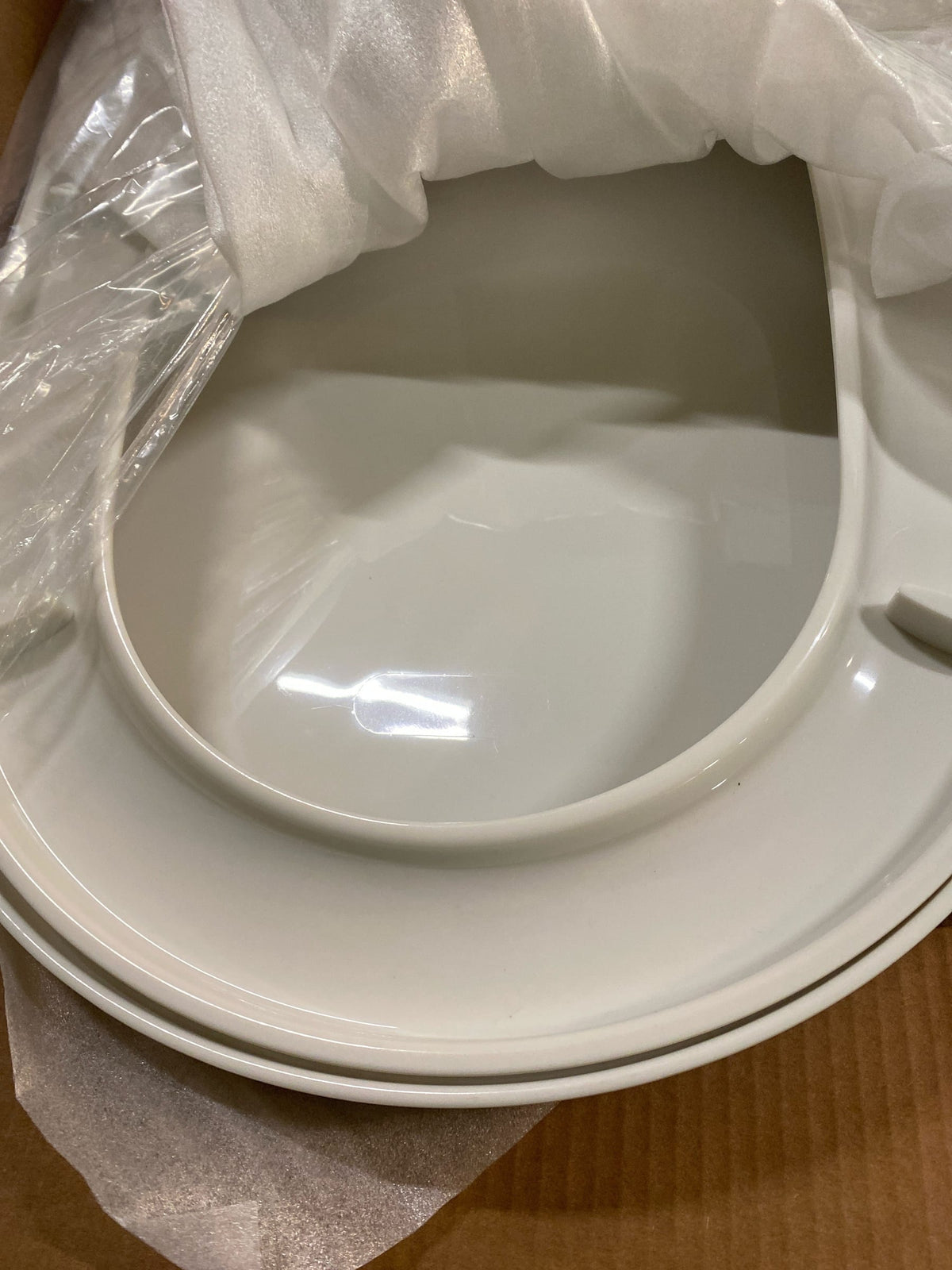 PROFLO PFTSPN2000WH Elongated Closed-Front Toilet Seat - White