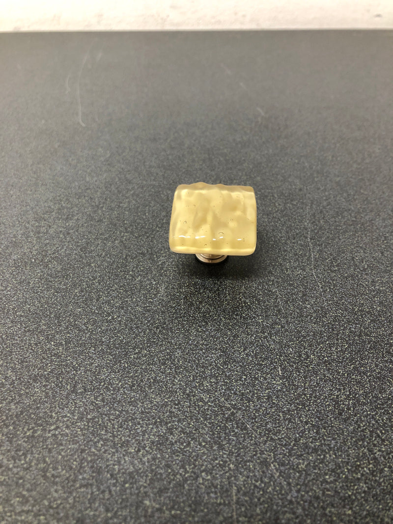 Sietto K-222-SN Glacier 1-1/4 Inch Square Cabinet Knob - Satin Nickel