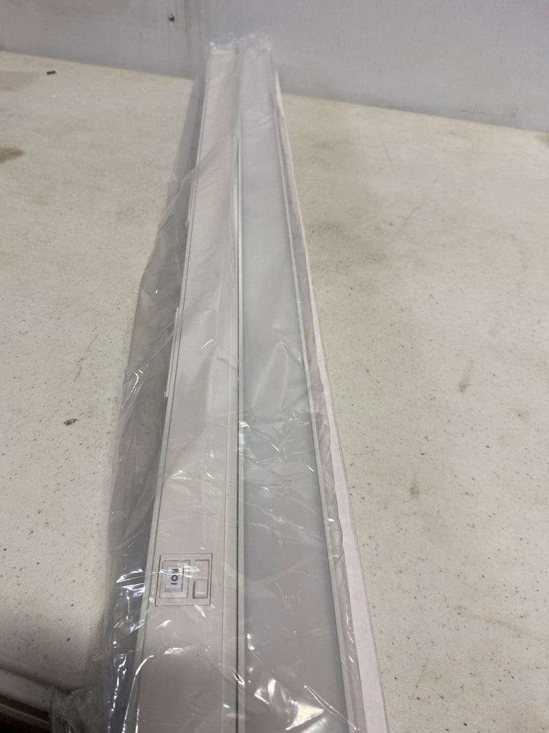 Aspect KNLU32WH Koren LED Undercabinet Light, 32", White