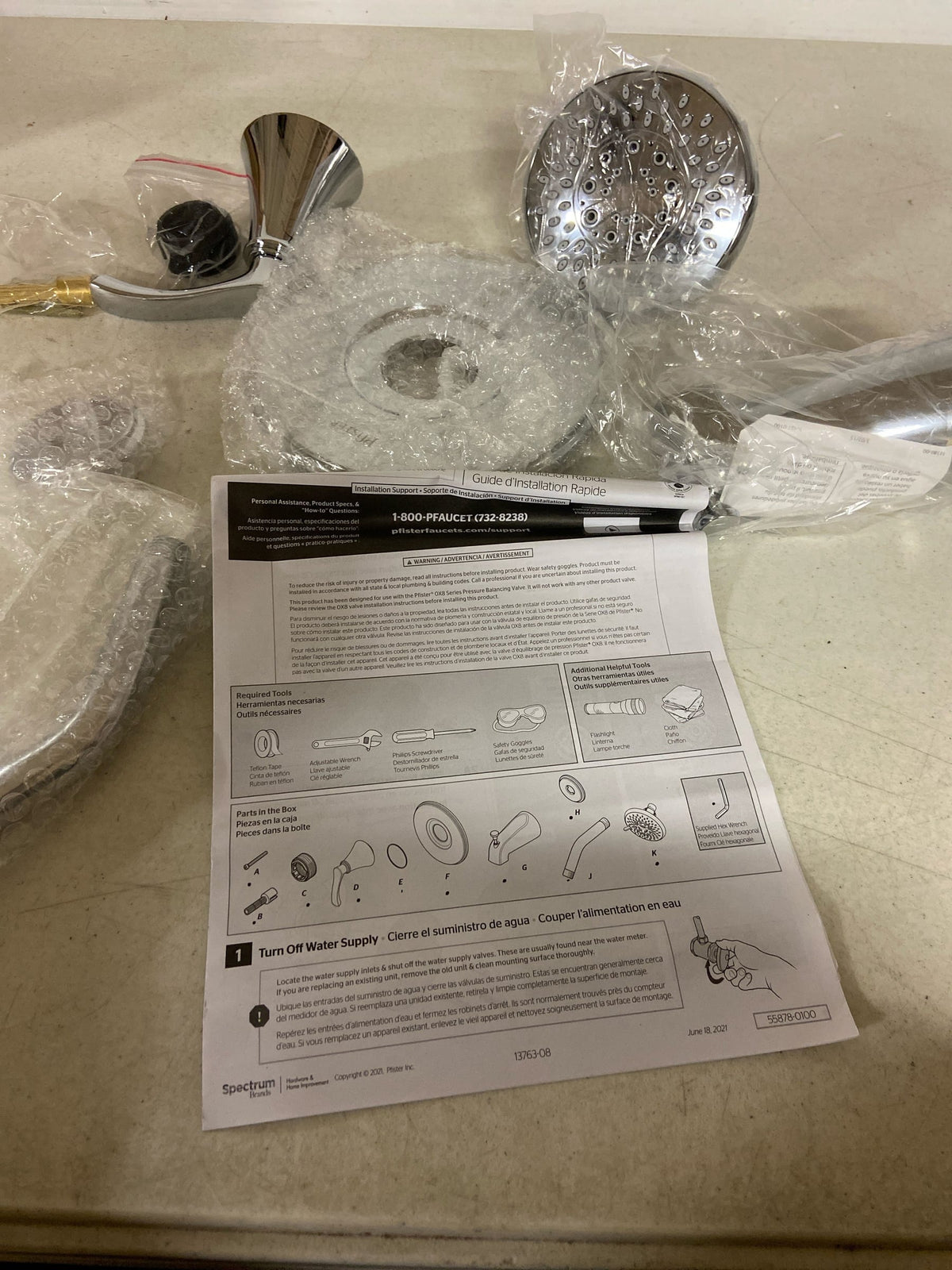 Pfister LG89-8WD Woodbury Tub and Shower Trim Package with 1.8 GPM Multi Function Shower Head, Quick Connect Diverter Tub Spout, Secure Pfit, and Pforever Seal - Polished Chrome