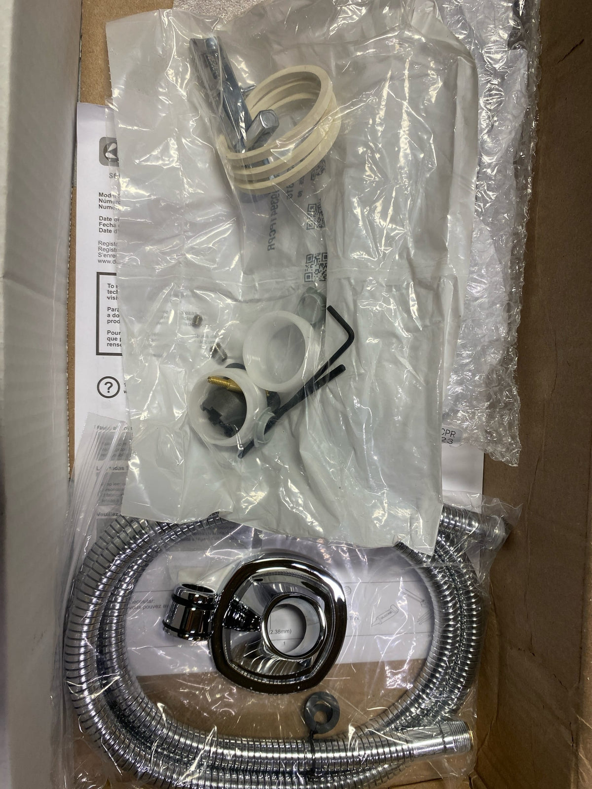 Delta T4777-PR Stryke Deck Mounted Roman Tub Filler with Built-In Diverter and Lever Handles - Includes Hand Shower - Lumicoat Chrome
