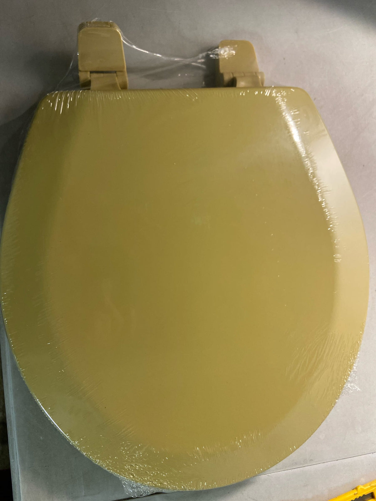 Jones Stephens C3B4R253 DLX MOLDED WOOD CFWC HARVEST - Harvest Gold