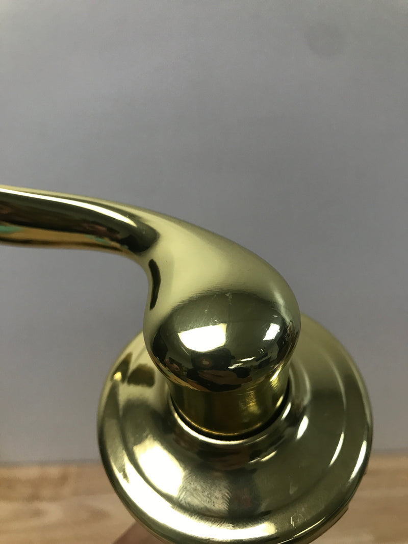 Kwikset 720TNL-3V1 Tustin Passage Door Leverset from the Signature Series - Polished Brass