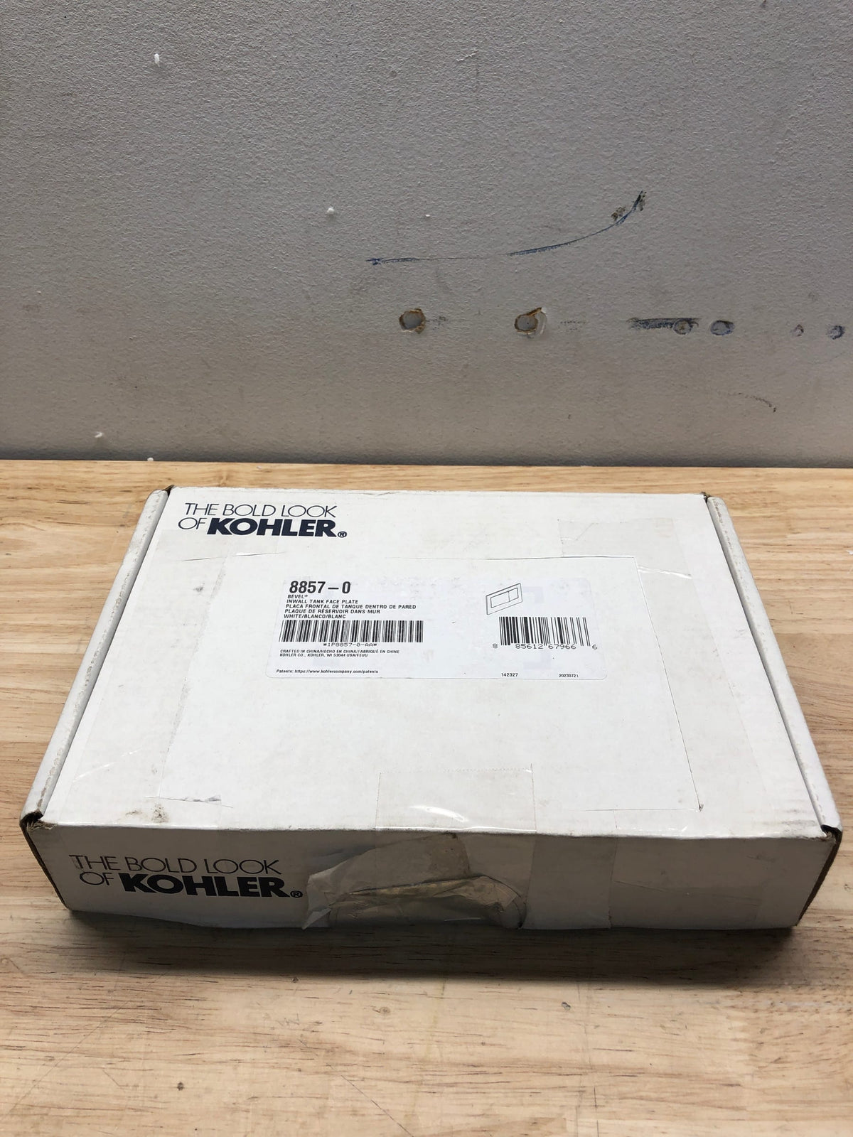 Kohler K-8857-0 Bevel 1.6 / 0.8 GPF Dual Flush Actuator Plate - White