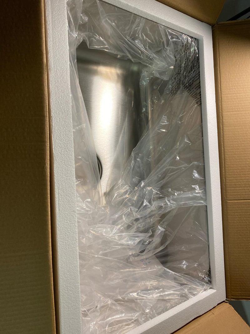 PROFLO PFUC308A Plomosa 29-3/4" Undermount Single Basin Stainless Steel Kitchen Sink - Stainless Steel