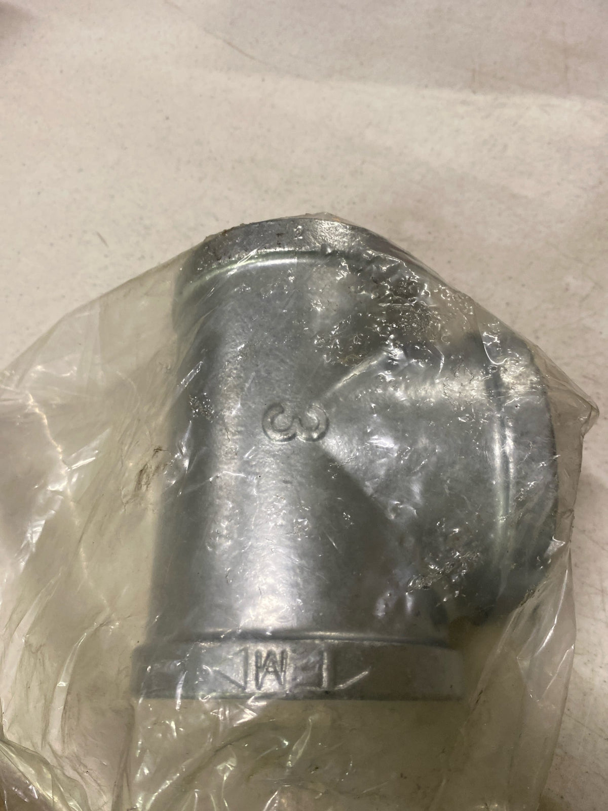 Mueller Streamline TEE 3" FPT Iron