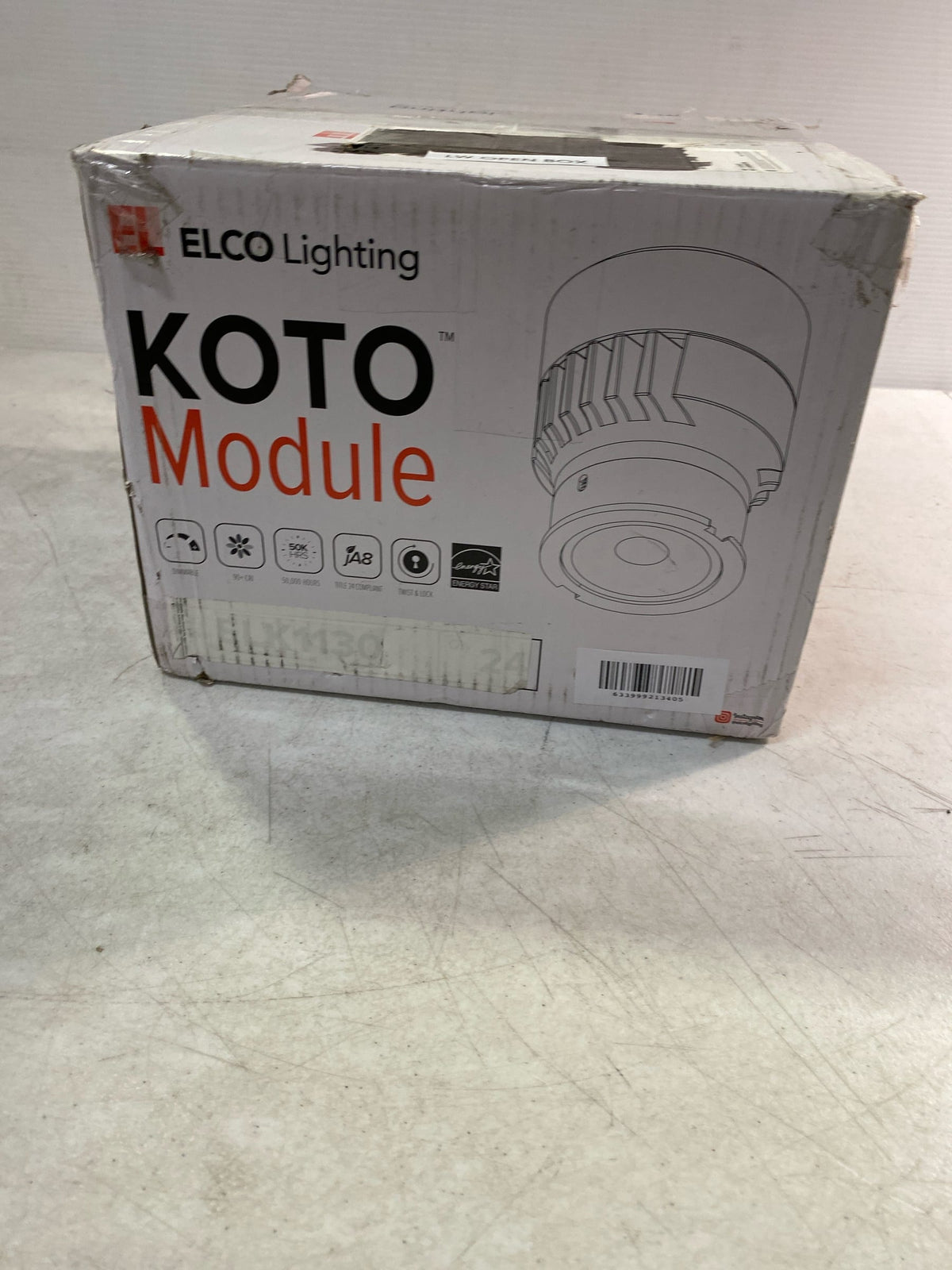 Elco E822L1530W The Maple System 8" Integrated LED Square Recessed Trim - White