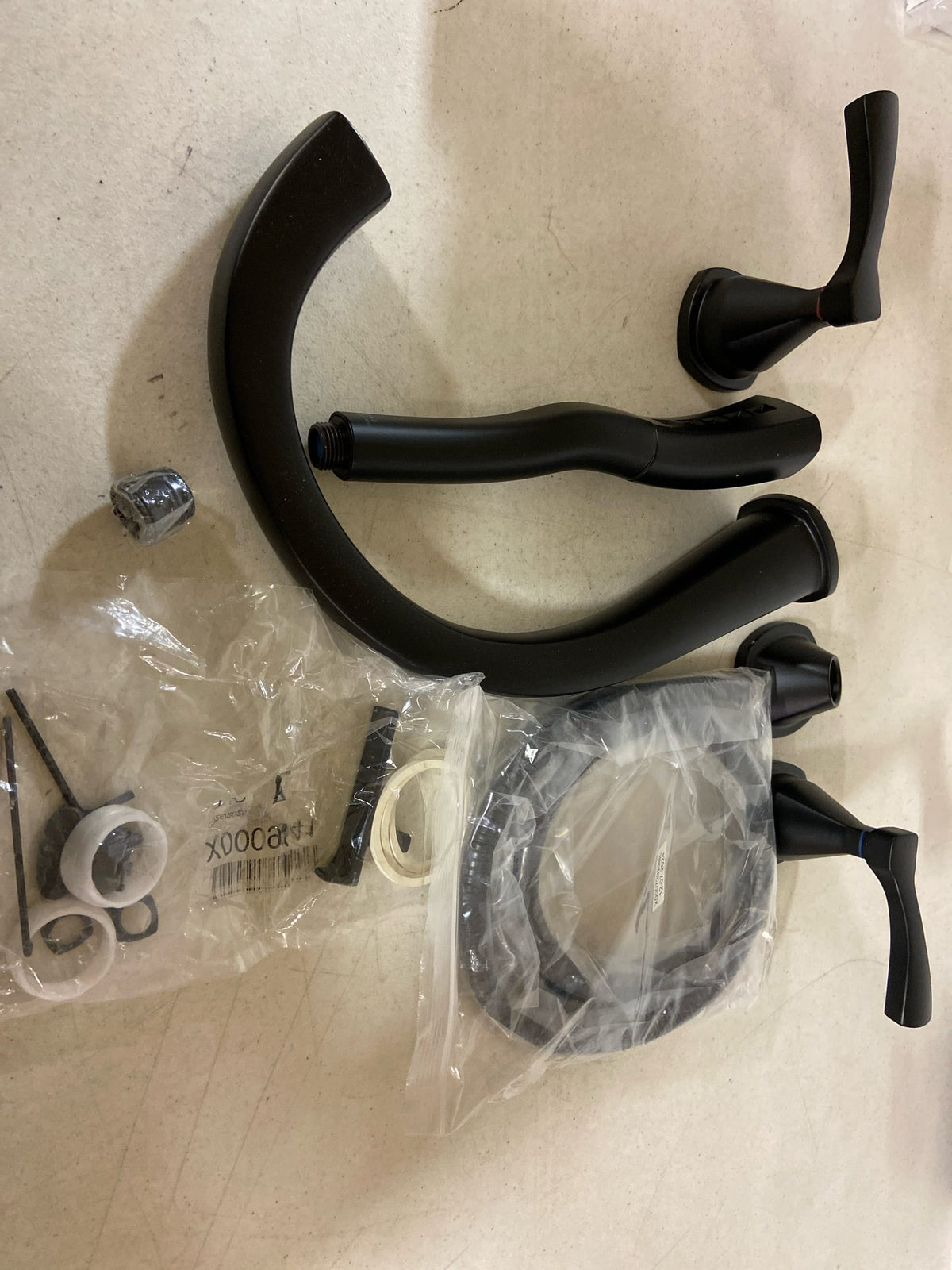 Delta Stryke Roman Tub Faucet with Hand Shower, Matte Black Deck Mount Bathtub Faucet, Matte Black T4777-BL (Valve Not Included)