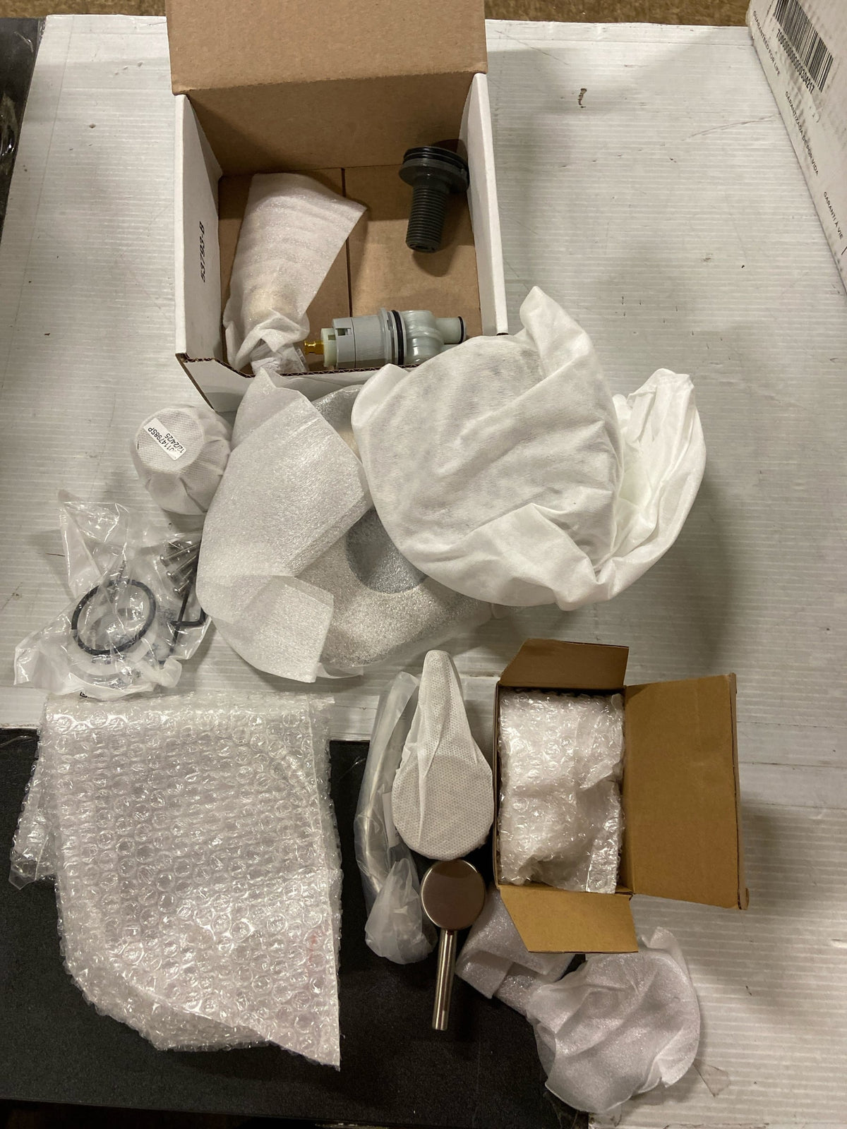 Delta T342704-SP Modern Round Non Shared Shower System with Shower Head, Hand Shower, Shower Arm, and Hose - SpotShield Brushed Nickel
