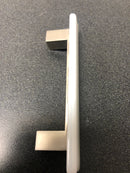 Sietto P-1400-SN Bandwidth 3-1/2 Inch Center to Center Bar Cabinet Pull with White Glass - Satin Nickel