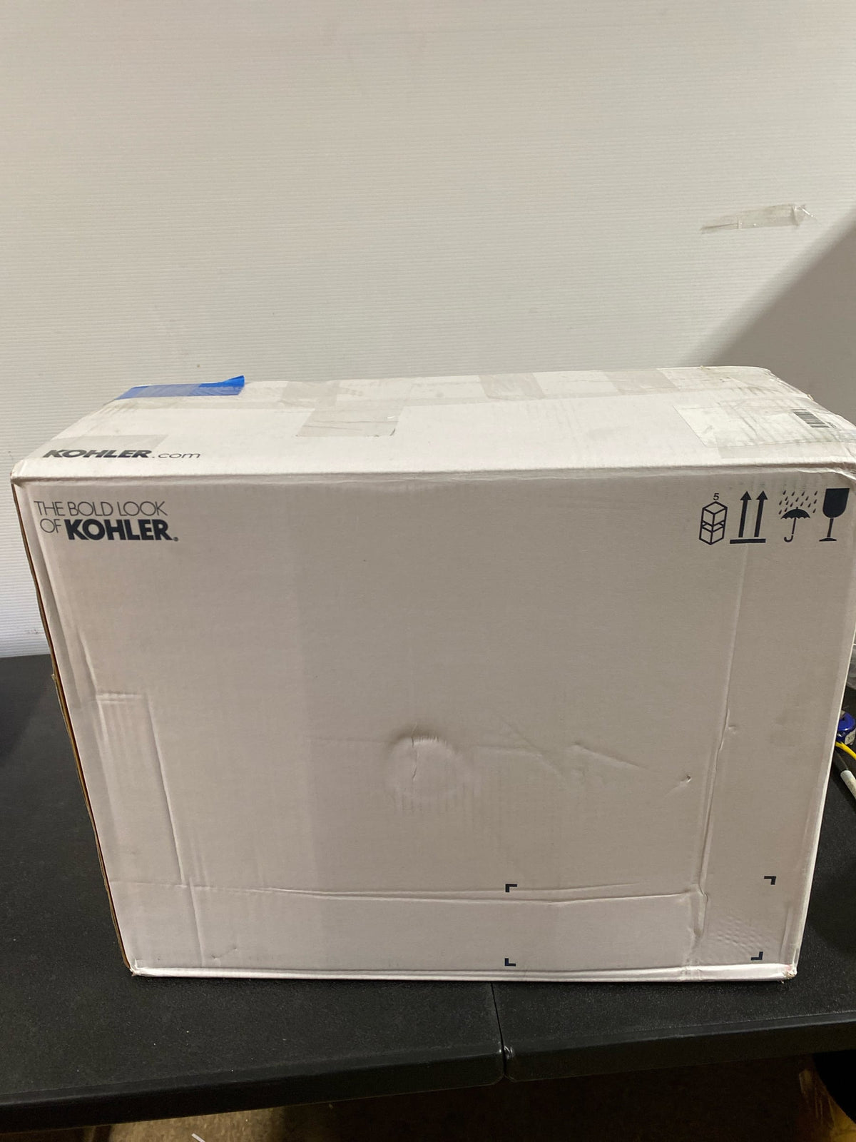 Kohler 77767-8-0 ModernLife 21.69 in. x 17.75 in. Wall Mounted Bathroom Sink in White Vitreous China