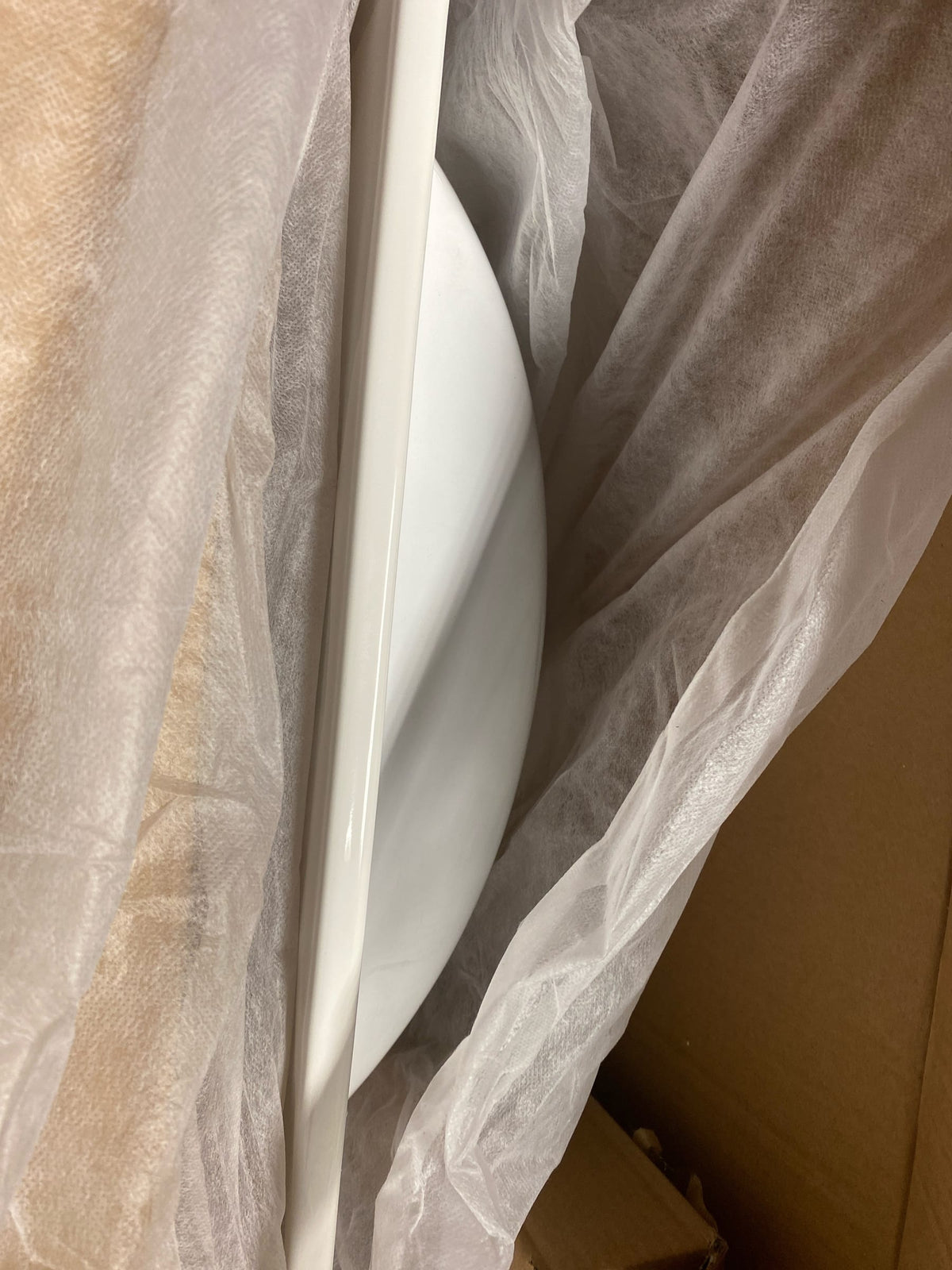 Kingston Brass LBT24187W34 Ultra Modern 24" Ceramic Vanity Top - White