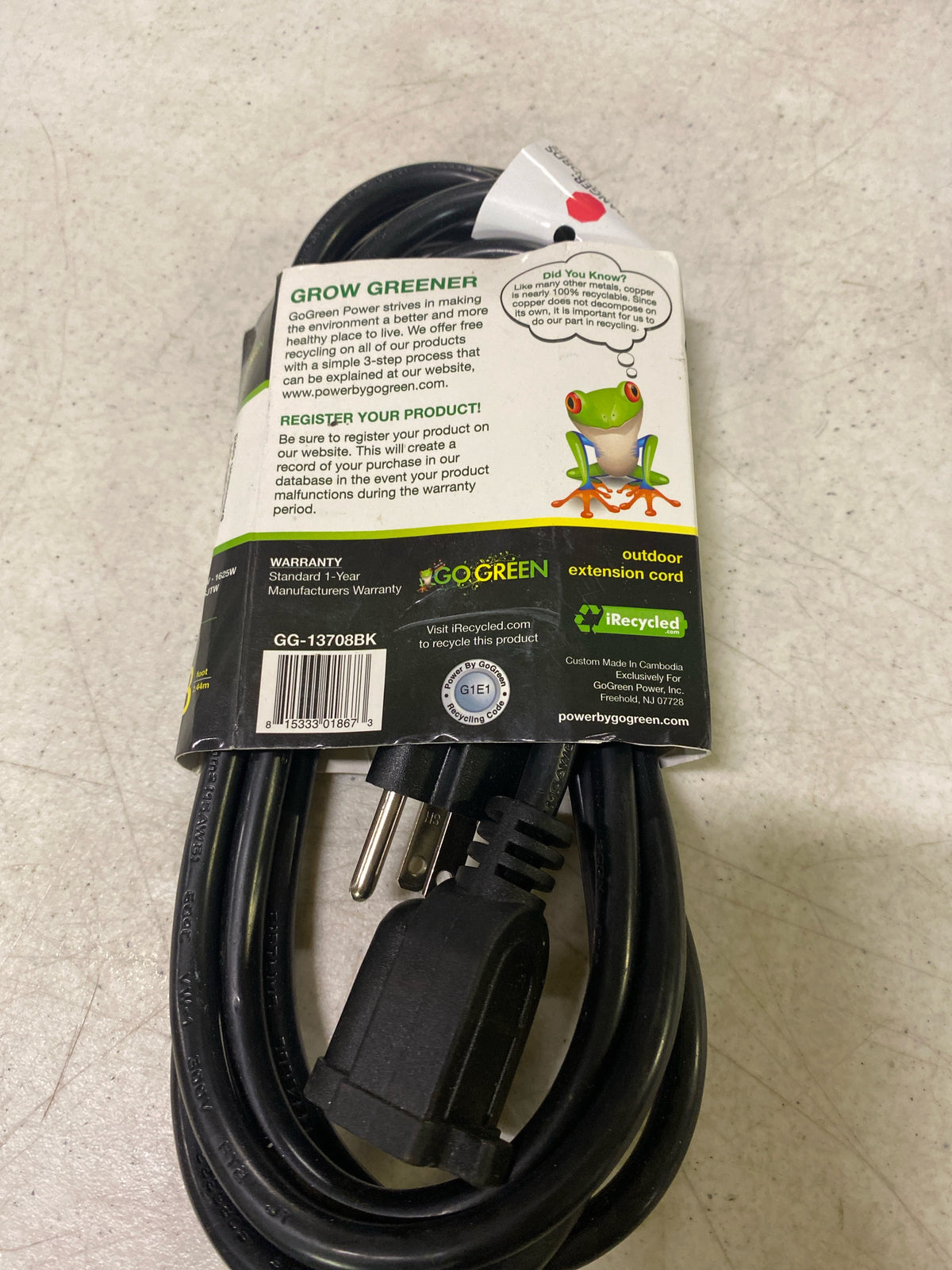 Go Green Power Inc. (GG-13708BK) 16/3 SJTW Outdoor Extension Cord, Black, 8 ft