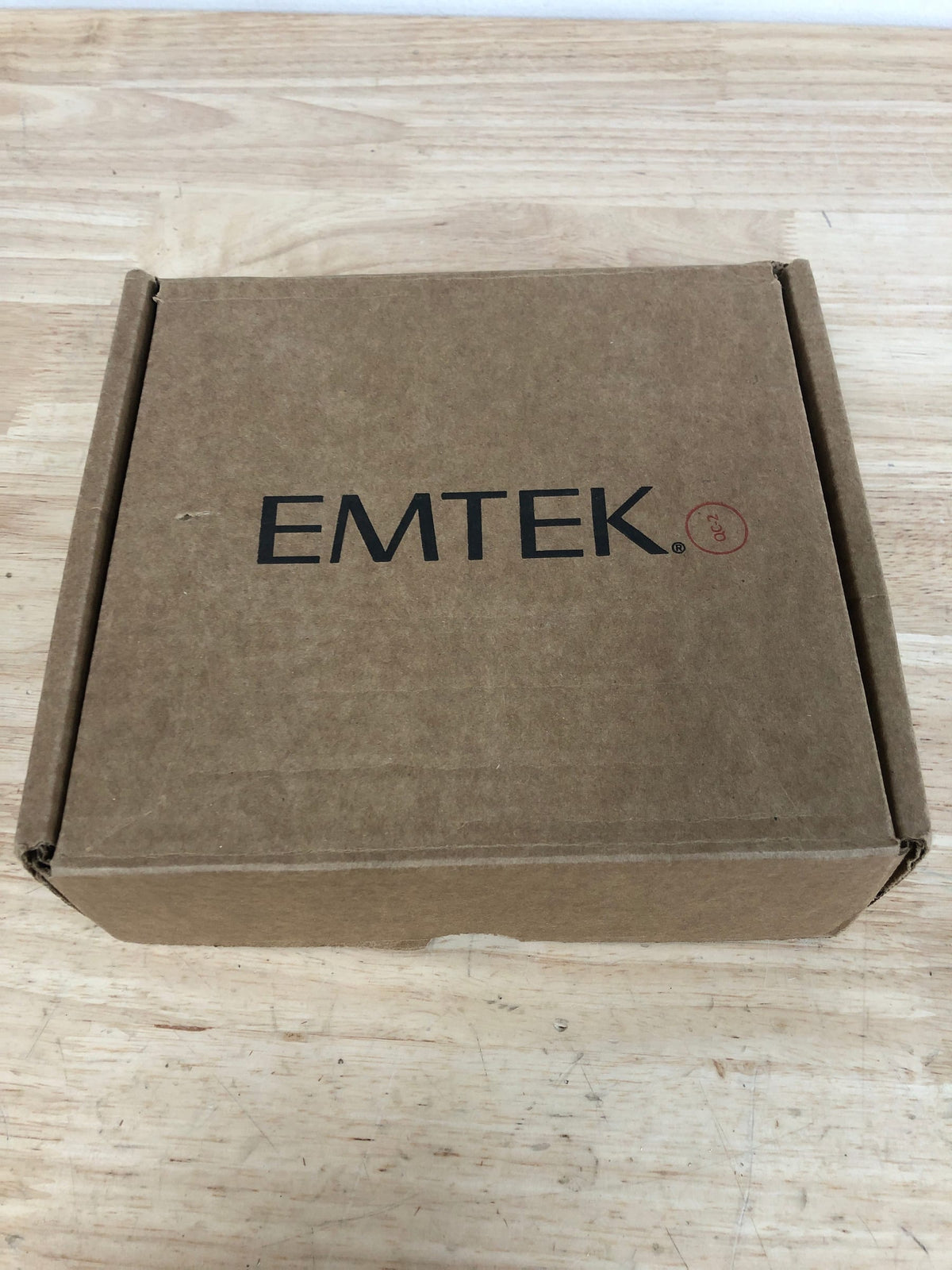 EMTEK Concealed Fastener Modern Rectangular Rosette Passage Set with Matching Finish Round Knob - Choice of 7 Finishes - C5112ROUUS4 - Satin Brass (US4)