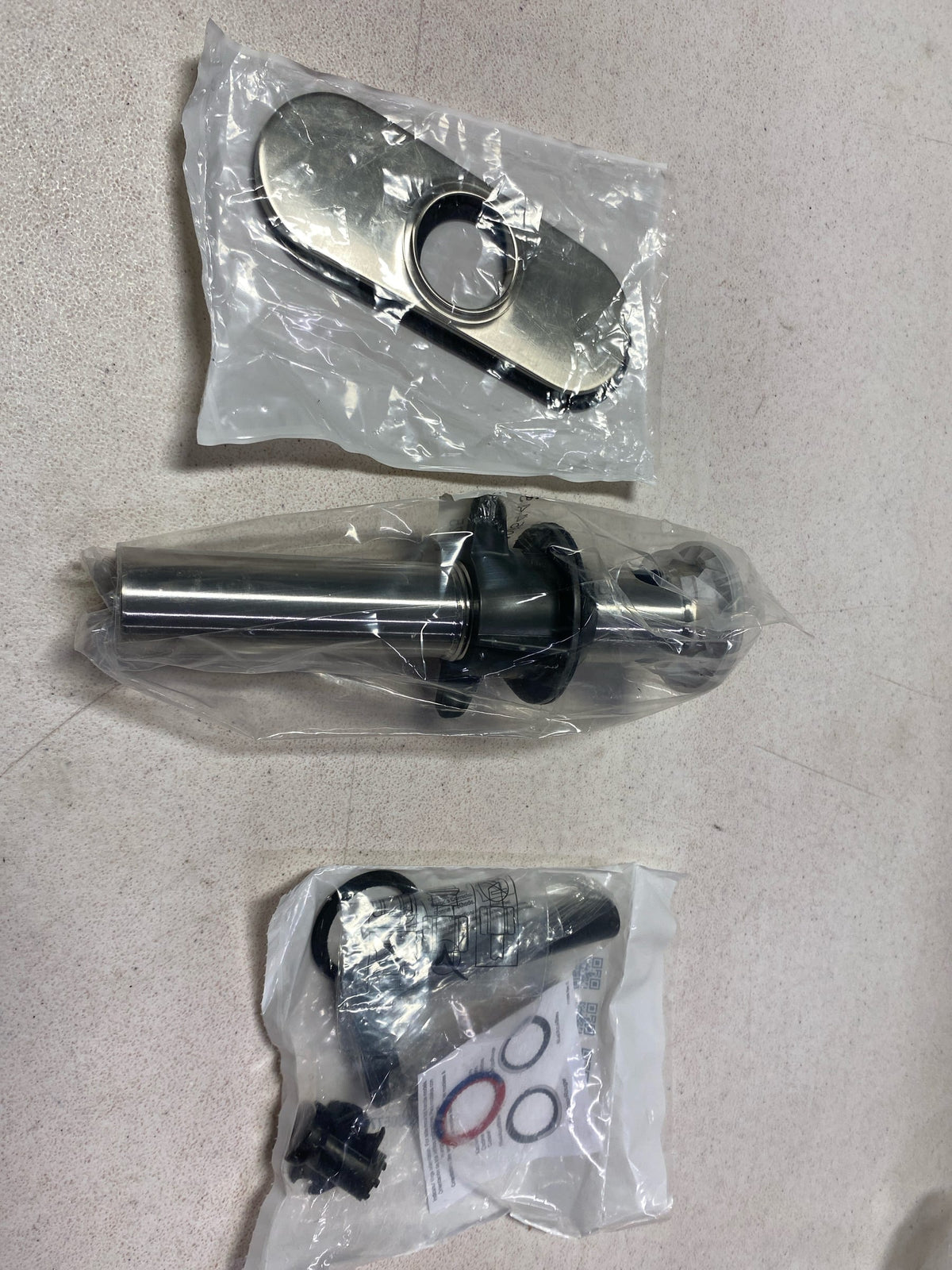 Delta 536-SSMPU-DST Saylor Single Handle Single Hole Bathroom Faucet in Stainless Steel