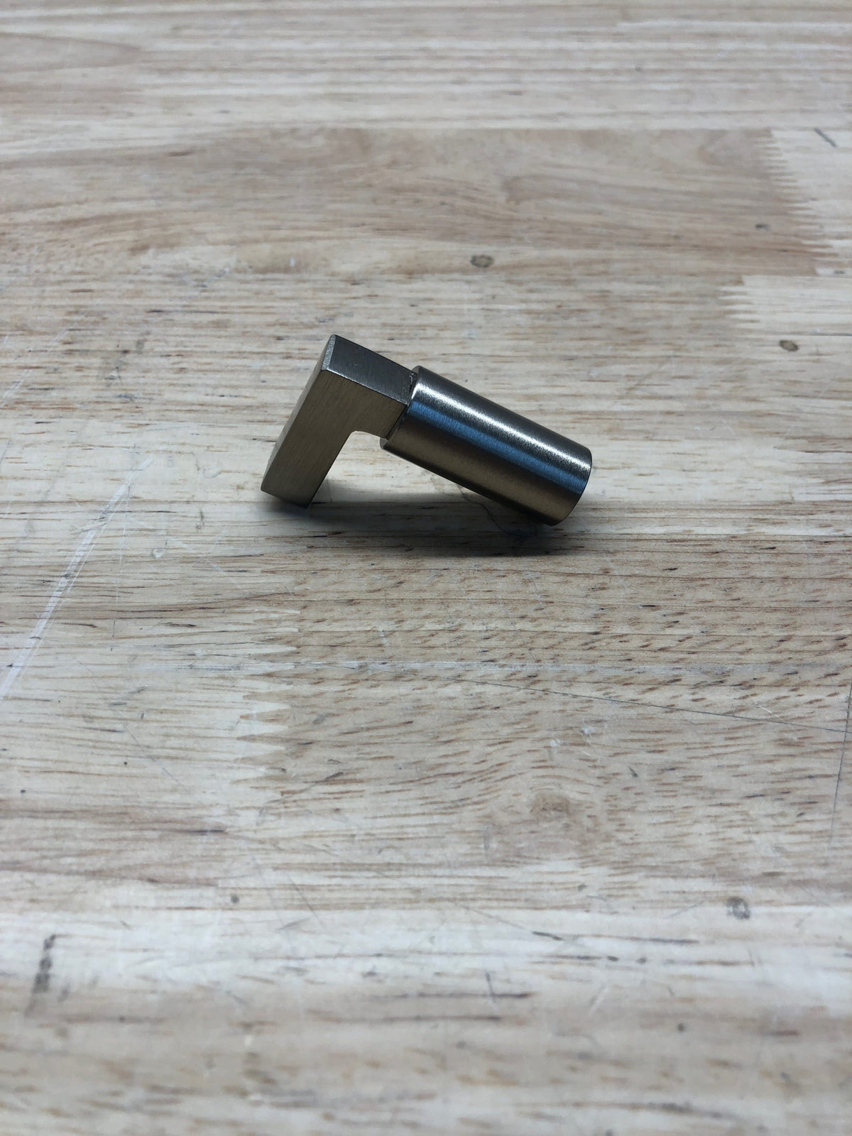 Baldwin 4430150BIN Gramercy 1-1/2 Inch Finger Pull Cabinet Knob from the Estate Collection - Satin Nickel
