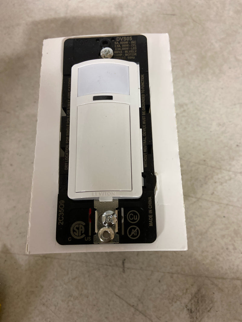 Leviton DVS05-1LZ 5 Amp Single Pole or 3-Way Decora Vacancy Motion Sensor In-Wall Switch, Manual-On , White/Ivory/Light Almond DVS05-1LZ