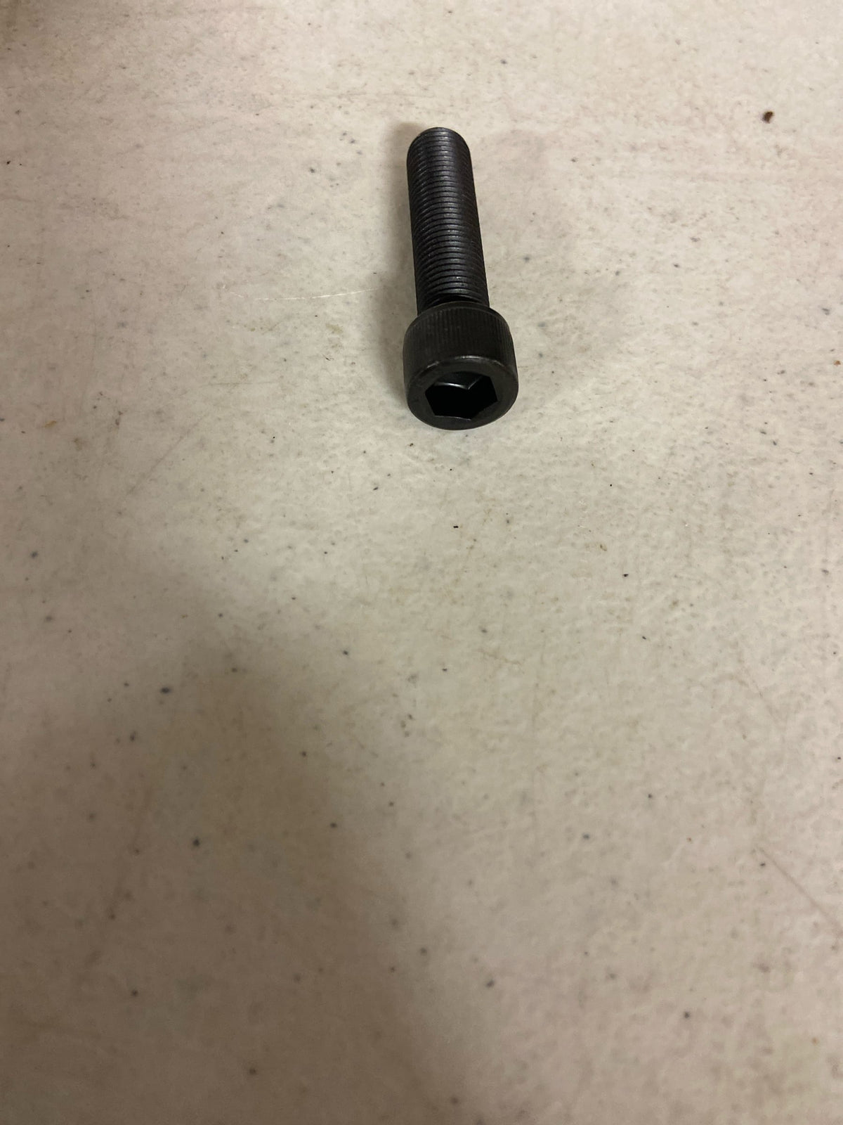 Zoro Select 3/8"-24 Socket Head Cap Screw, Socket, Black Oxide Alloy Steel, 1-1/2 in Length, 100 PK