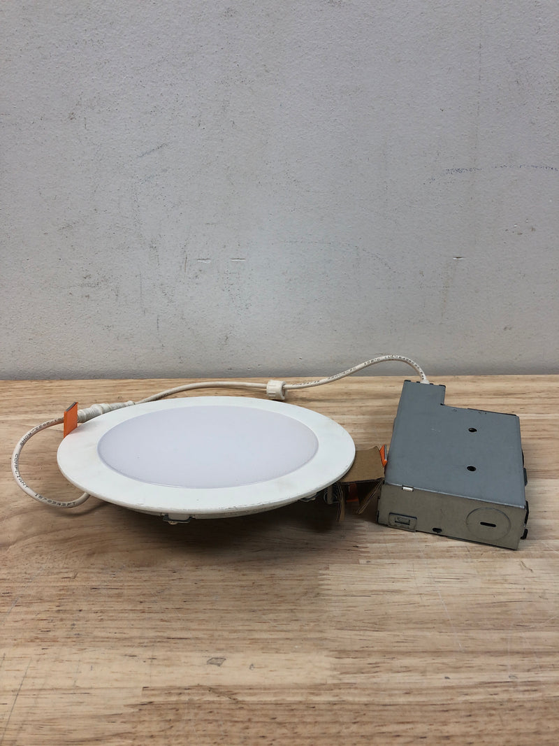 Halo HLBSL6099FS351EMWR HLBSL Series 6 in. Adjustable CCT Canless IC Rated Dimmable Indoor, Outdoor Integrated LED Recessed Light Kit