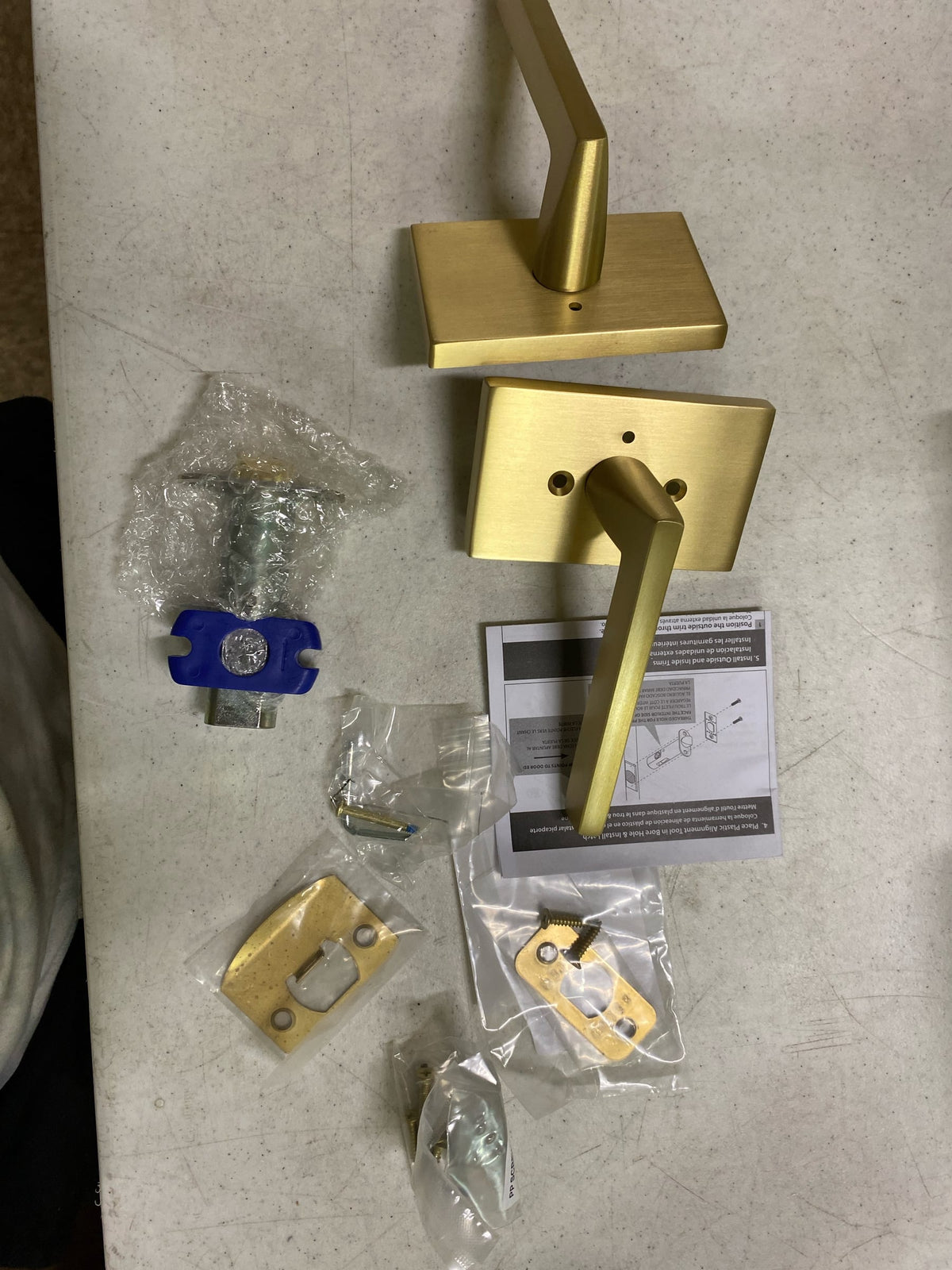 Emtek 5212HLOUS4LH Helios Left Handed Privacy Door Lever Set with Modern Rectangular Rose - Satin Brass