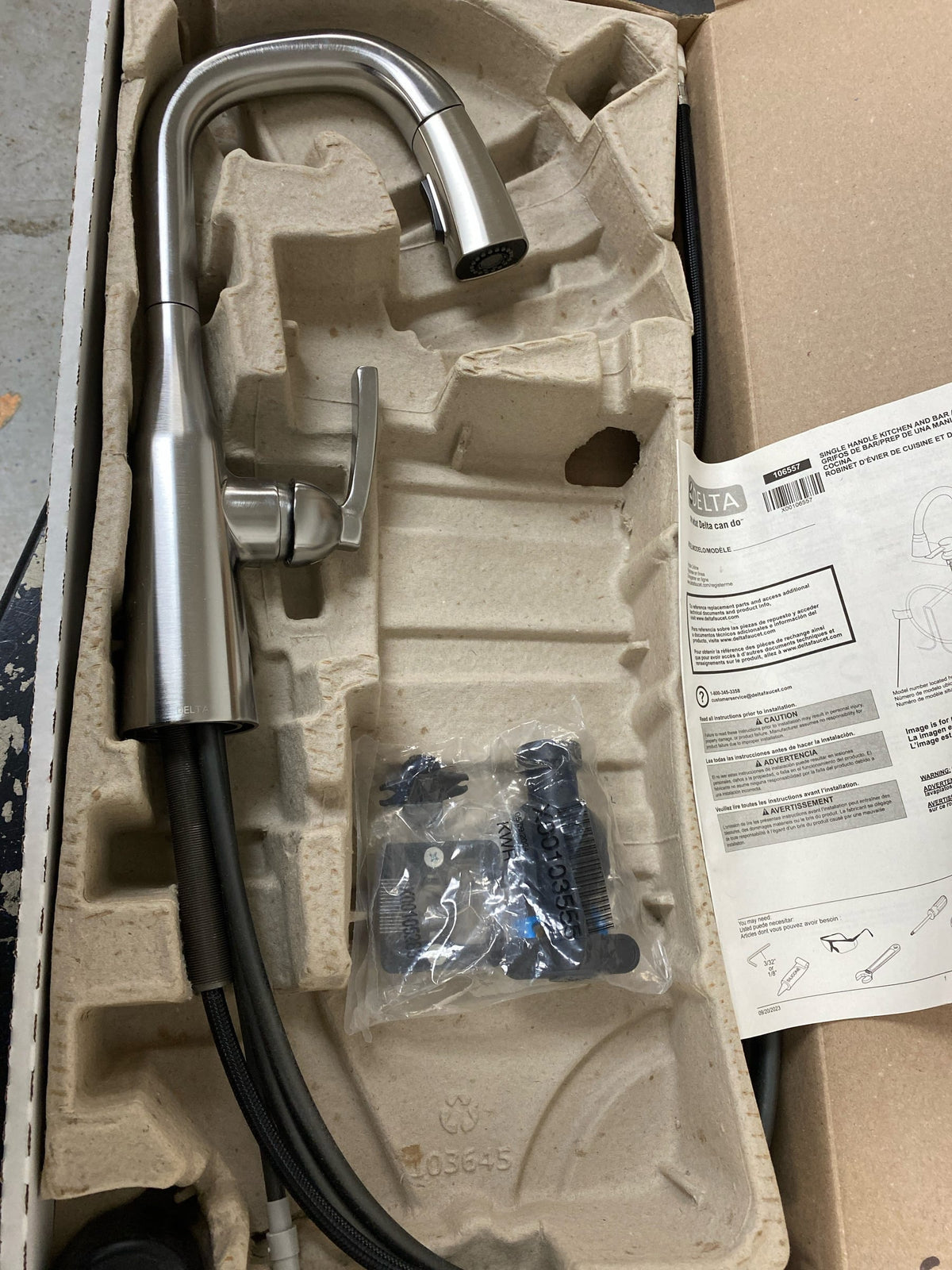 Delta 9976-AR-PR-DST Stryke 1.8 GPM Pull-Down Bar/Prep Faucet with Magnetic Docking Spray Head - Lumicoat Arctic Stainless