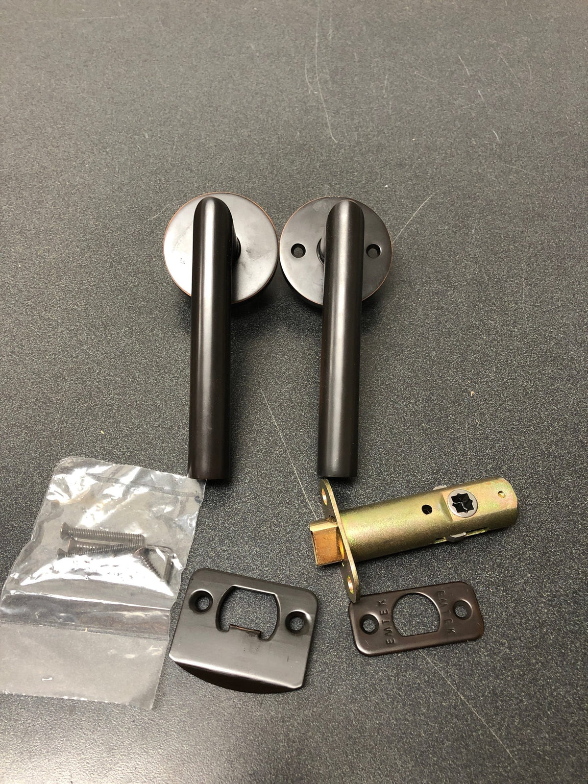 Emtek 5109STUUS10BRH Stuttgart Right Handed Passage Door Lever Set with Disk Rose from the Brass Modern Collection - Oil Rubbed Bronze